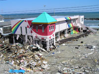津波で破壊された久之浜第一幼稚園。海岸と園庭が隣り合わせる海の幼稚園だったのだが……。