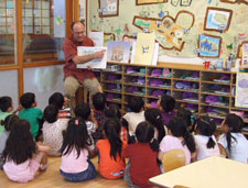 明泉幼稚園での小学校低学年のアフタースクールの様子。
