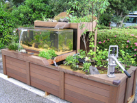 ジャクエツ社お得意の屋外大型遊具も多数展示